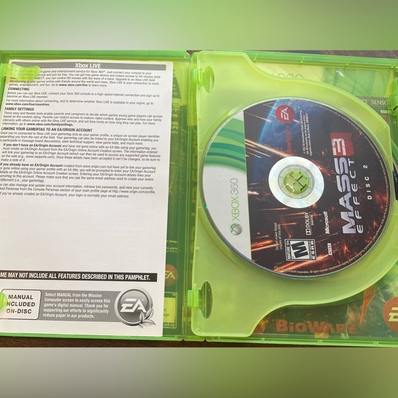 XBOX 360 Mass Effect 3 2 Disc Set - Picture 2 of 4